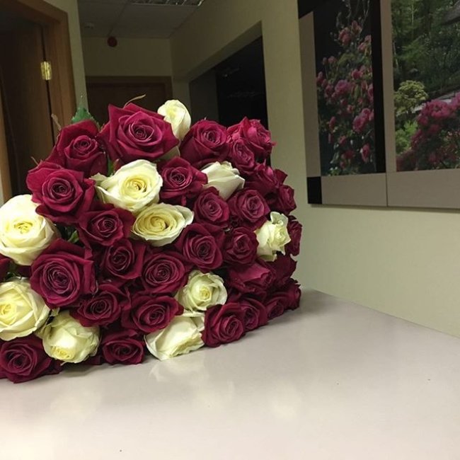 Букет из 41 розы (микс). Высота 70 см