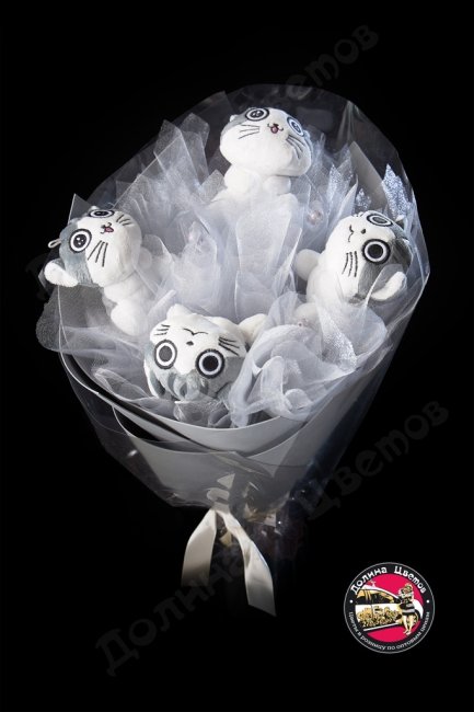 Букет из мягких игрушек Котики