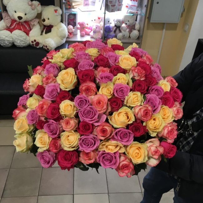 Букет из 101 розы (микс). Высота 70 см