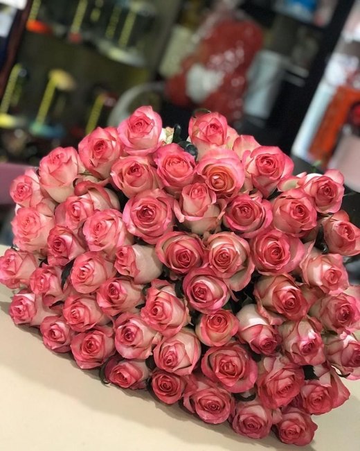 Роза Джумилия. Букет из 75 роз. Высота 50 см