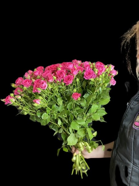 Розы Спрей микс малиновая  (высота  60см)