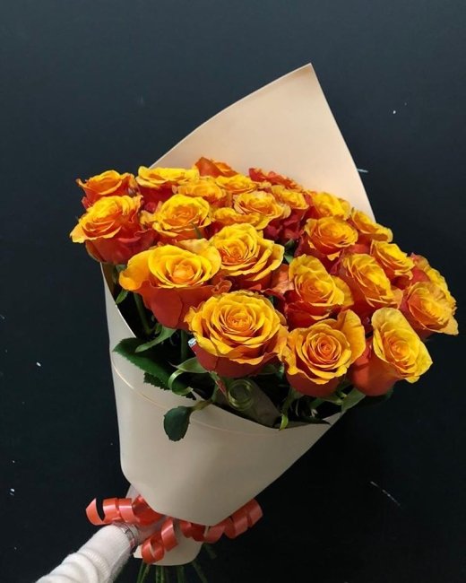 Роза Испания. Букет из 35 роз. Высота 60 см